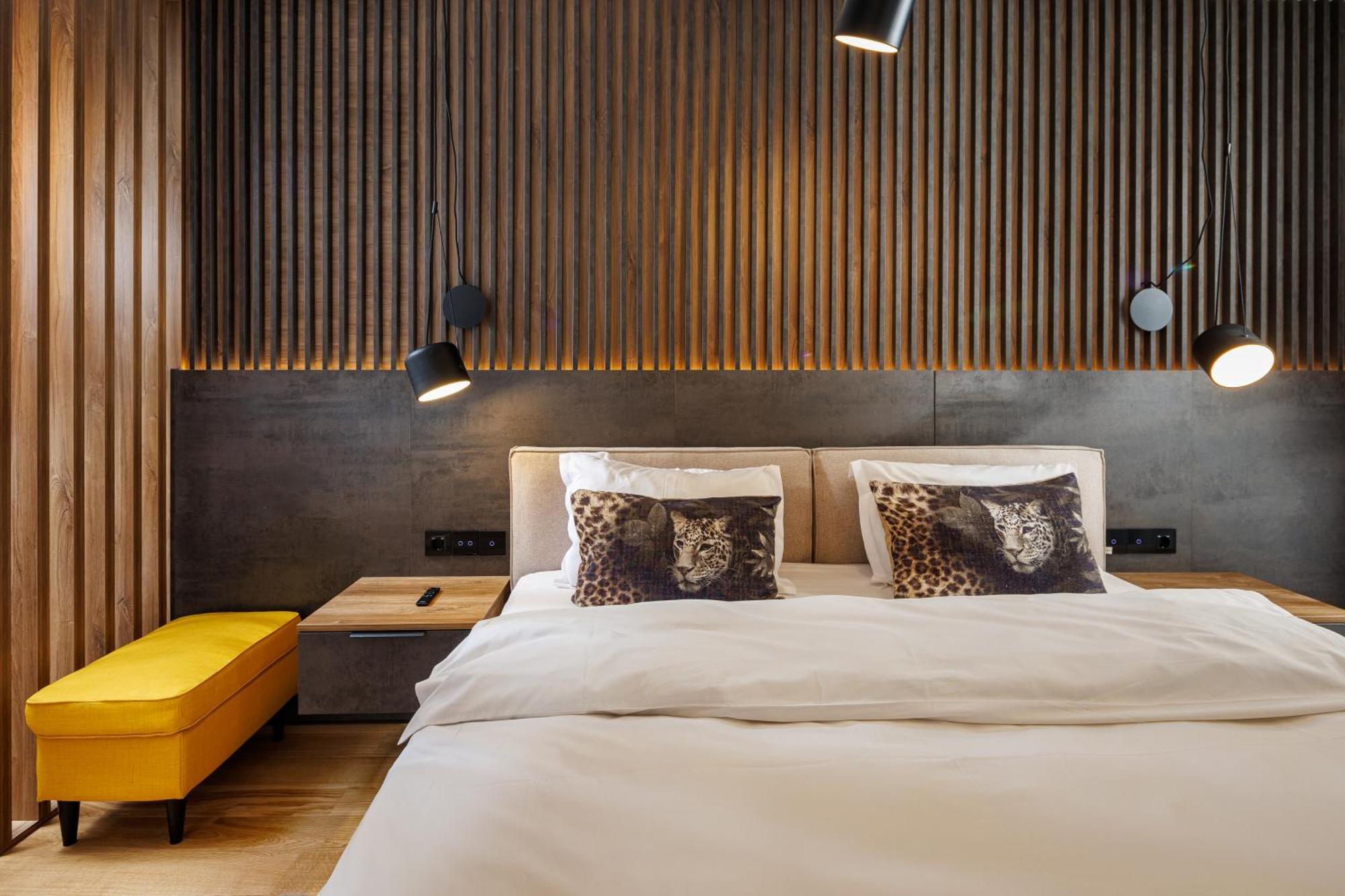 Pure Living W. Private Parking * Brasov