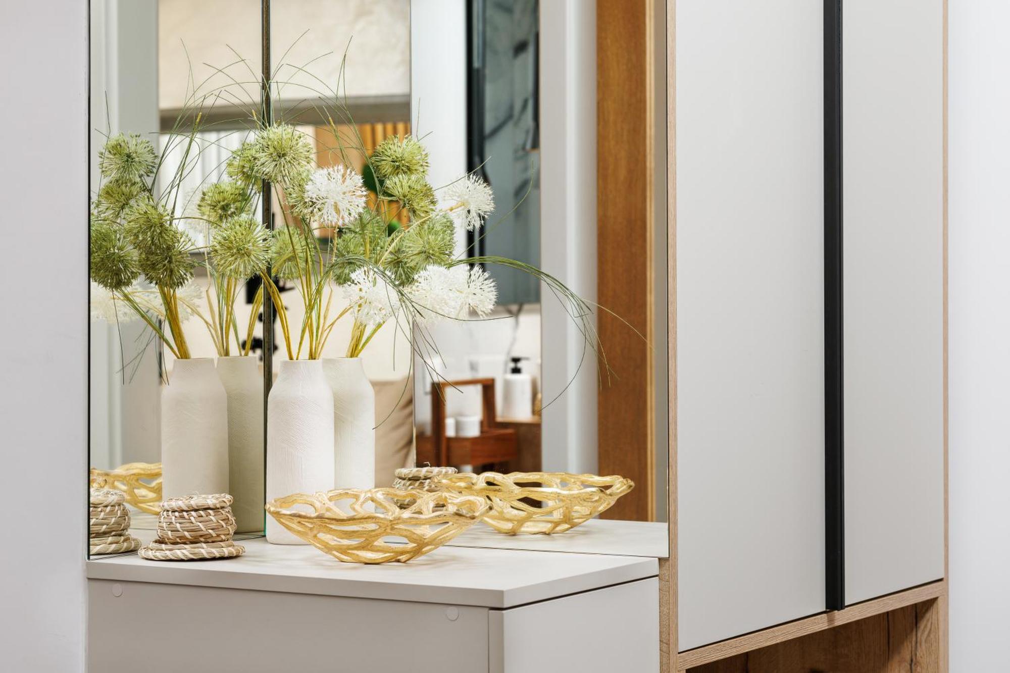 Pure Living W. Private Parking Apartment *