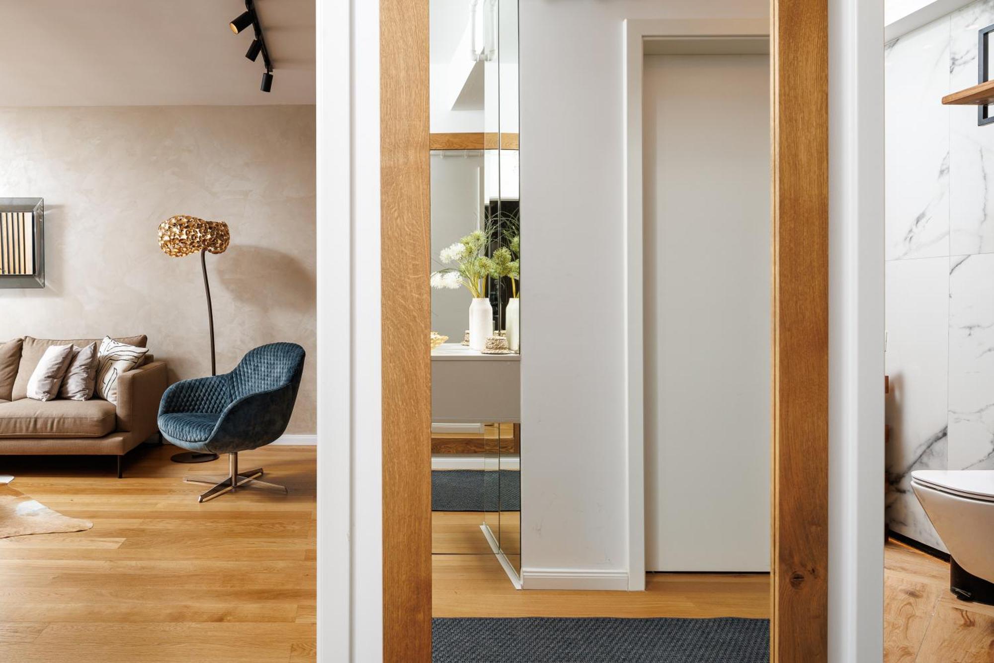 Pure Living W. Private Parking Apartment *